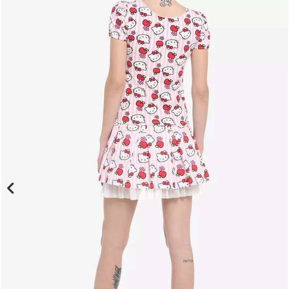 NWT hello kitty apple pink puff skimmer top - Picture 3 of 8
